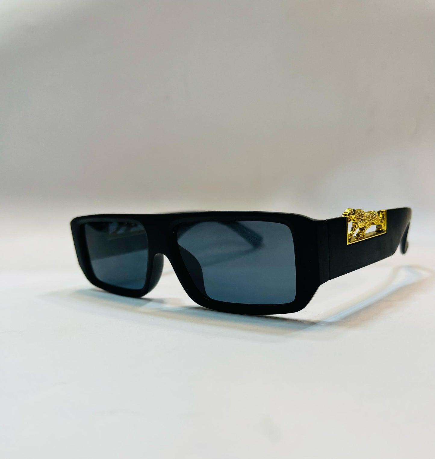 Panther Luxe Edition β Bold Black Sunglasses with Golden Detailing