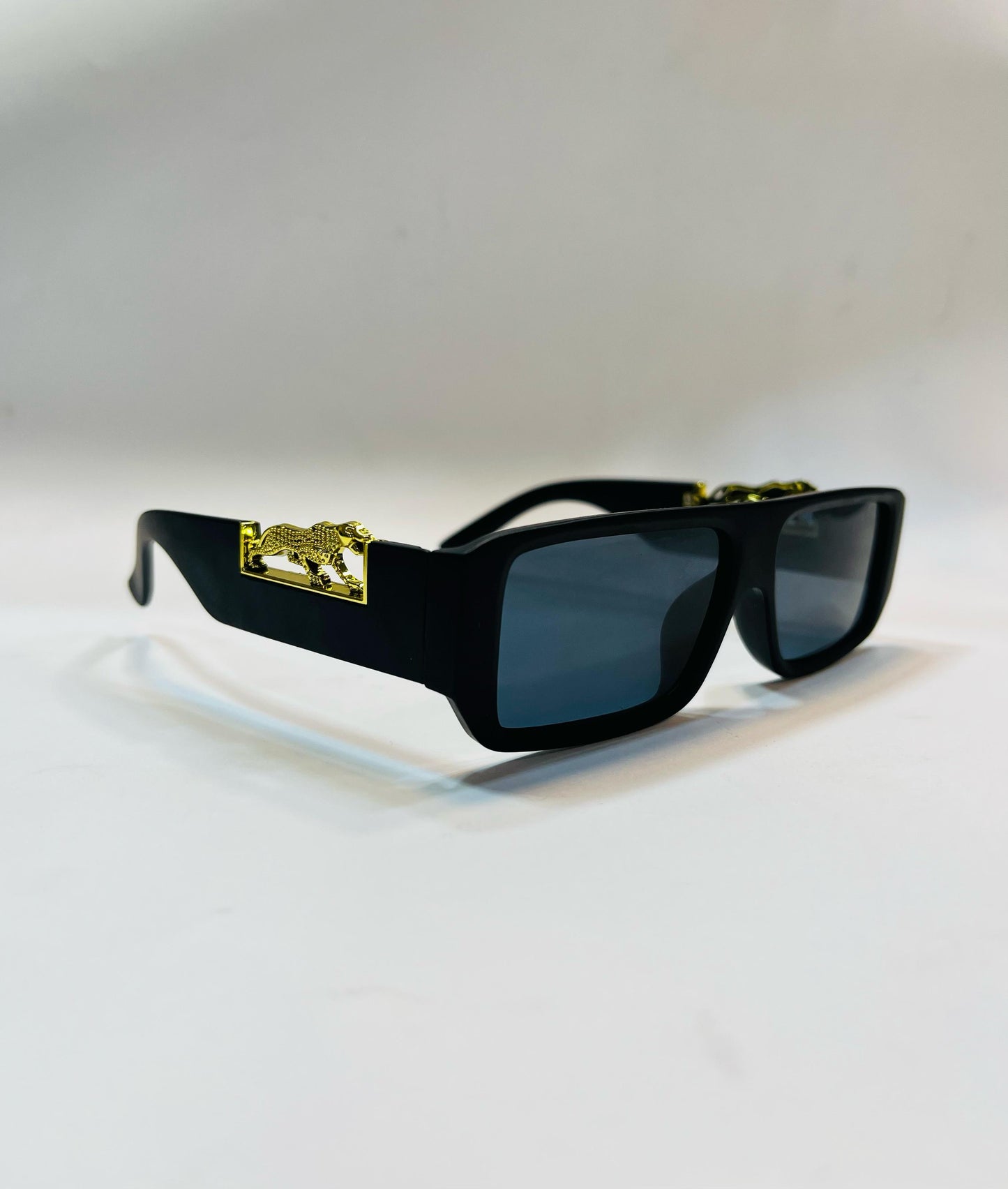 Panther Luxe Edition β Bold Black Sunglasses with Golden Detailing